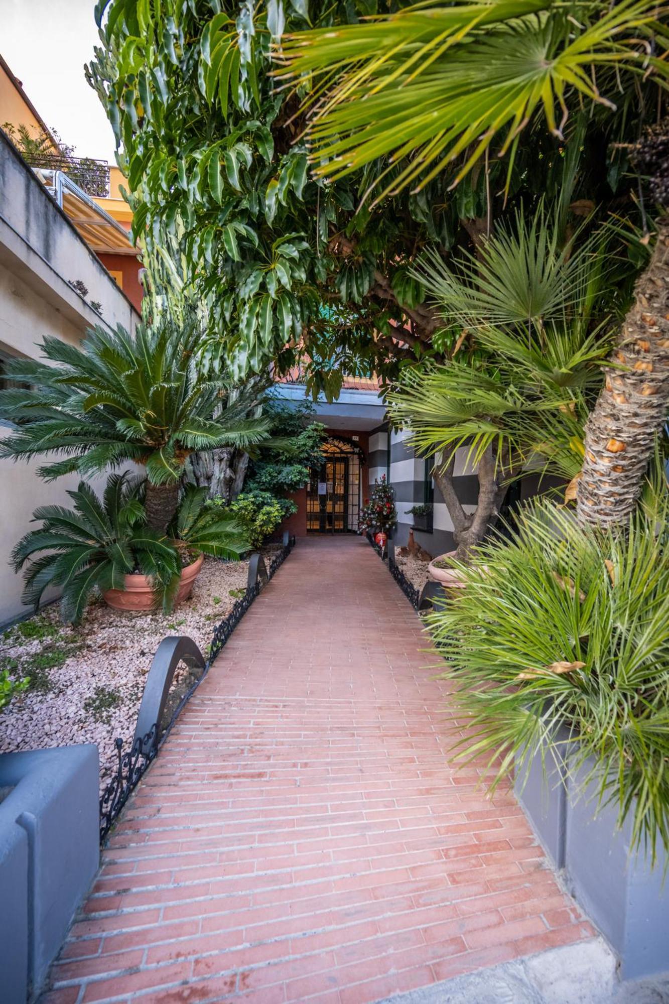 Aparthotel Le Terrazze Alassio Zewnętrze zdjęcie